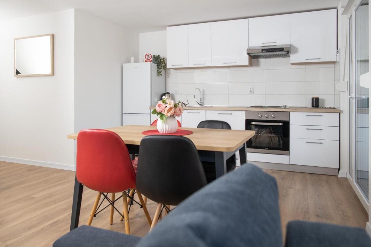 Apartman Luka Vinkovci Exterior foto